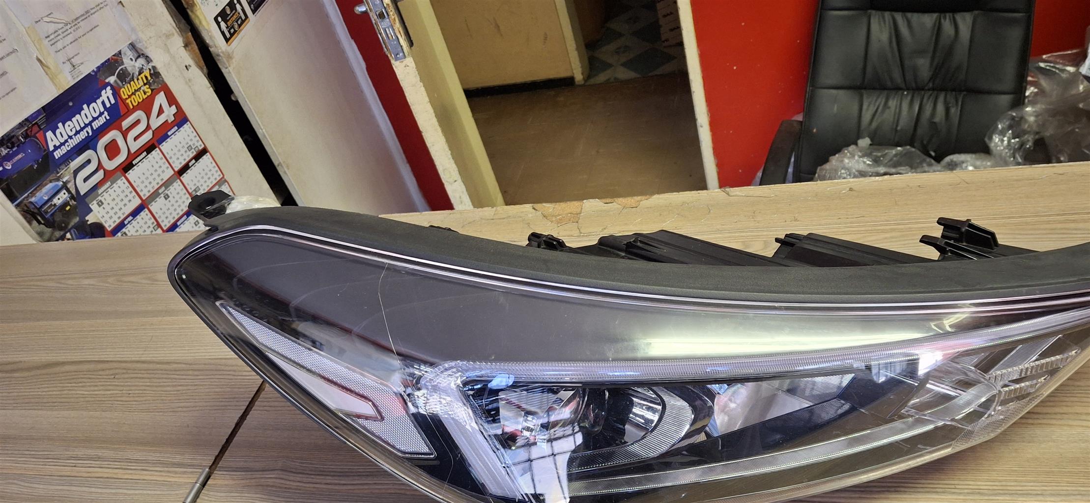 2020 HYUNDAI TUCSON LED HEADLIGHT RIGHTSIDE AVAILABLLE FOR SALE - Private Seller 2020 HYUNDAI TUCSON LED HEADLIGHT RIGHTSIDE AVAILABLLE FOR SALE - Private Seller