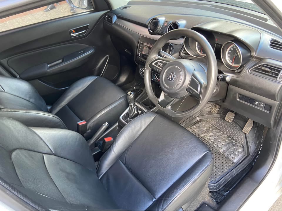 Suzuki Swift 2022 95000 1.2 Silver Hatchback Manual