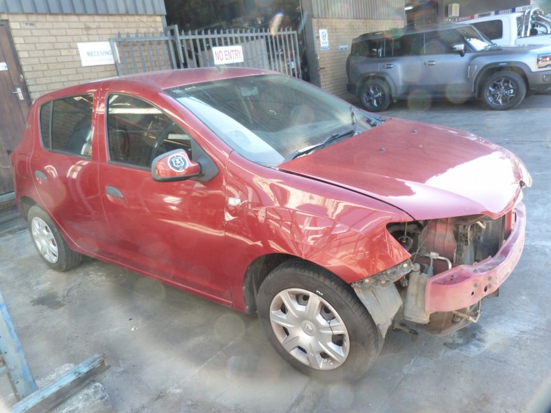 Renault Sandero 900T Manual H4BA Red - 2016 SPARESBOYZ STRIPPING FOR SPARES - Private Seller