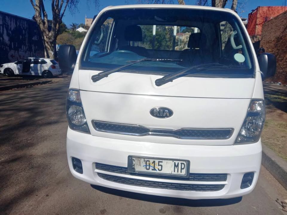 2018 Kia K2700 DIESEL, Manual, White,