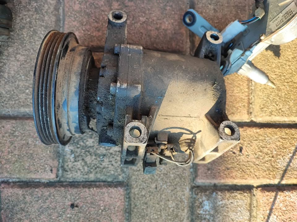 Nissan Sabre/Sentra Aircon Pump Good Condition - Private Seller