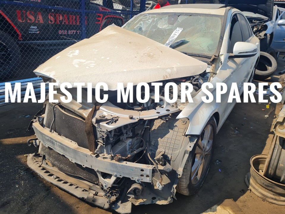 Mercedes benz C180 sedan used spares for sale