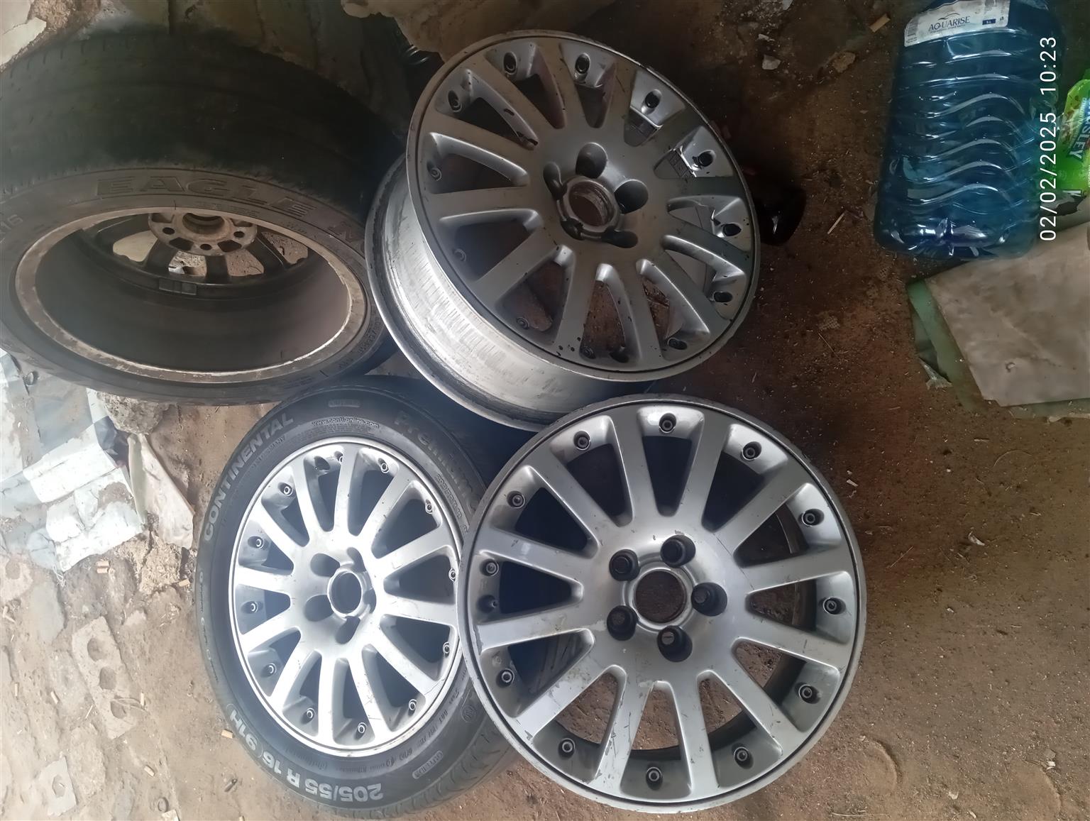 Jetta V5 16inch splits - Private Seller