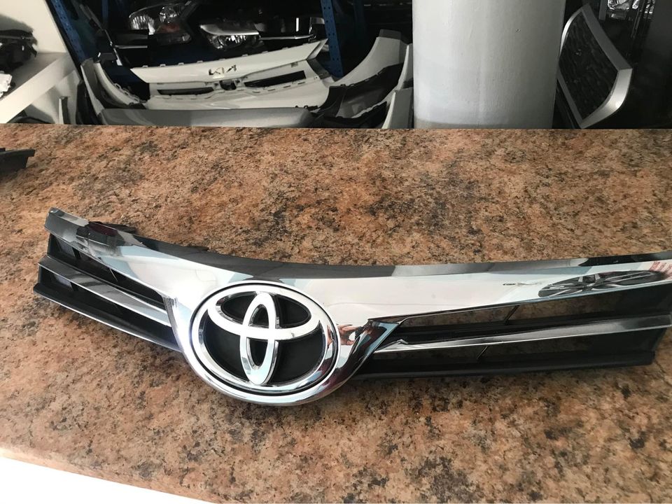 2019 Toyota Corolla prestige main grill for sale. - Private Seller