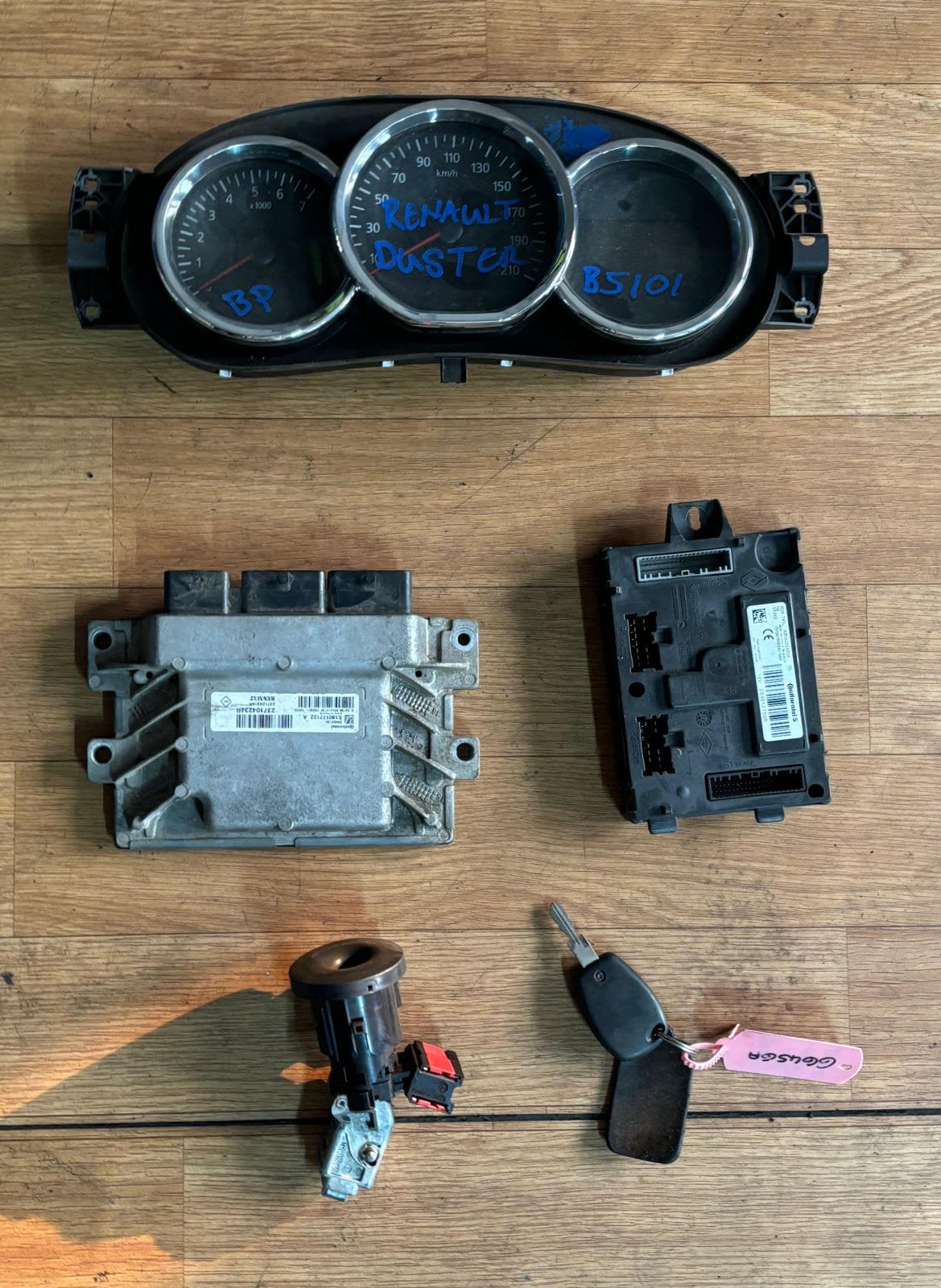 Renault Duster 1.6lt 16V #K4M 2015 ECU SET - Private Seller Renault Duster 1.6lt 16V #K4M 2015 ECU SET - Private Seller