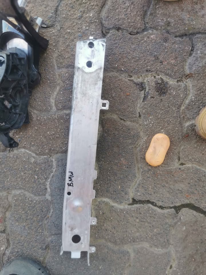 Adopter mounting bar bottom left F39 X2, F40, X1 F48 and Mini Cooper F54 - Private Seller Adopter mounting bar bottom left F39 X2, F40, X1 F48 and Mini Cooper F54 - Private Seller