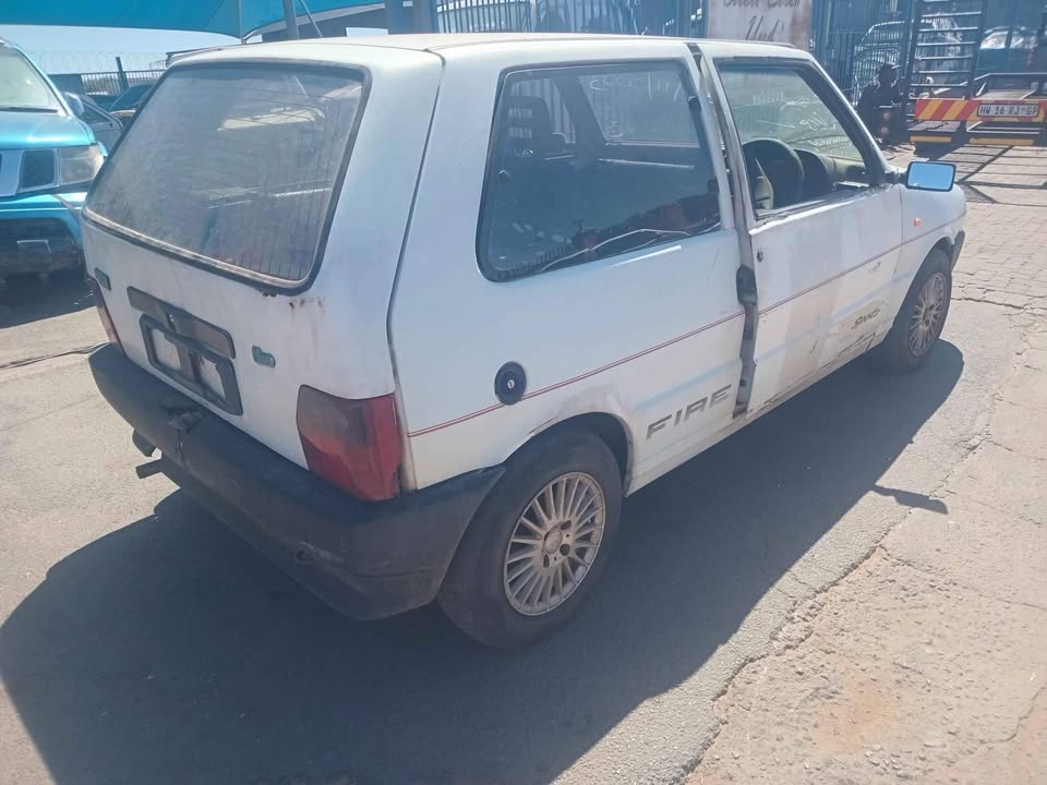 Fiat uno stripping for parts engine still running good circle 7 used parts - Private Seller