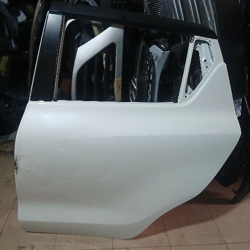 Suzuki swift door - Private Seller Suzuki swift door - Private Seller