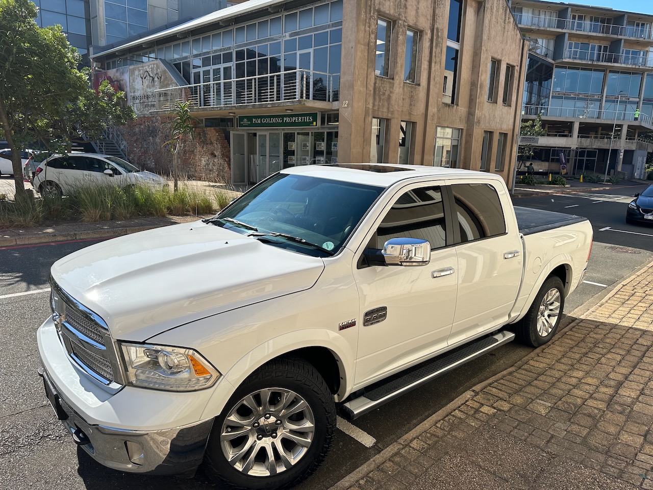 2015 Ram 1500 – Longhorn Limited – 5.7 Hemi