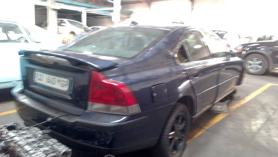 Volvo S60 T5 2.0 2004 Stripping - Private Seller Volvo S60 T5 2.0 2004 Stripping - Private Seller