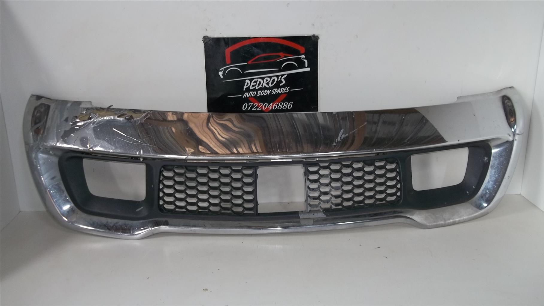 Jeep Grand Cherokee grille ('14-'16) - Private Seller Jeep Grand Cherokee grille ('14-'16) - Private Seller