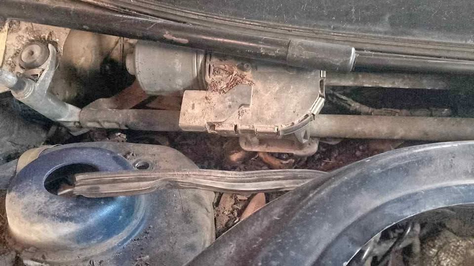 VW golf 5 2.0 TDI wiper linkage