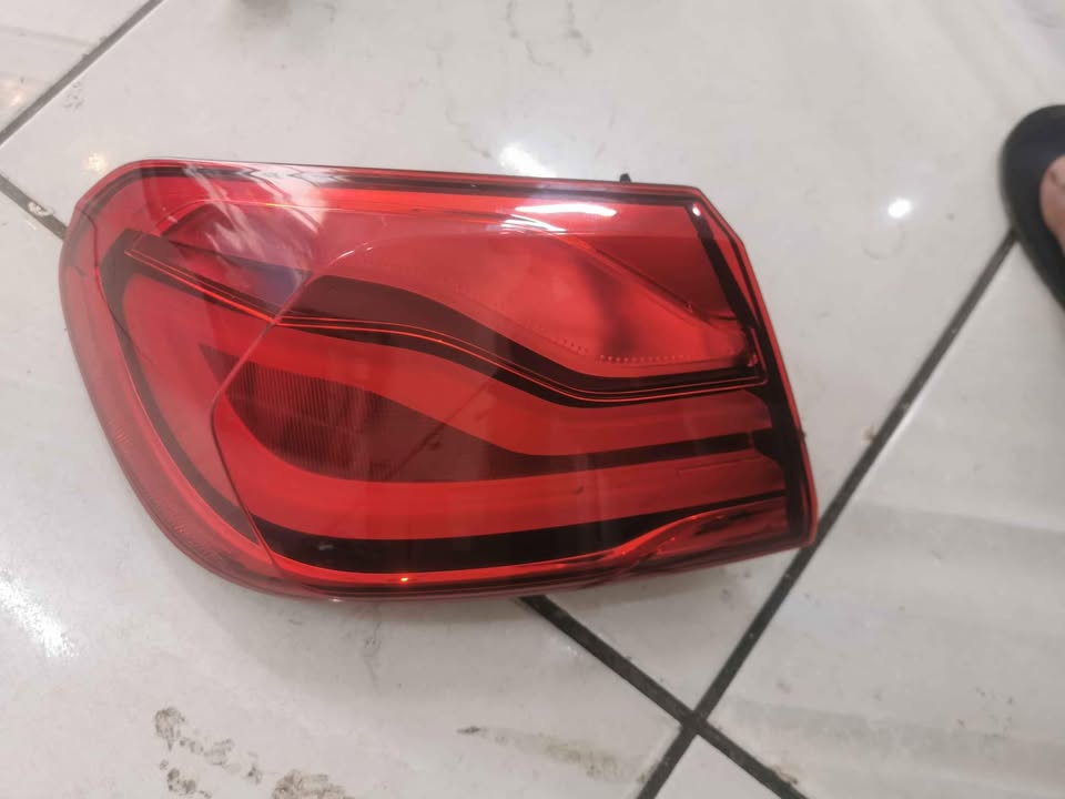 BMW F82 M4 left taillight - Private Seller BMW F82 M4 left taillight - Private Seller