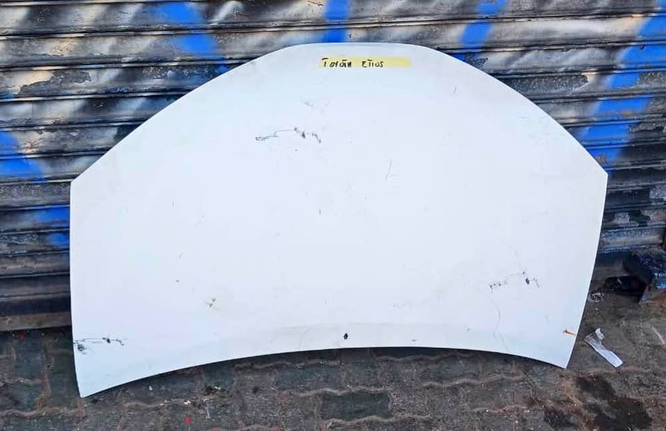 Toyota Etios bonnet - Private Seller Toyota Etios bonnet - Private Seller