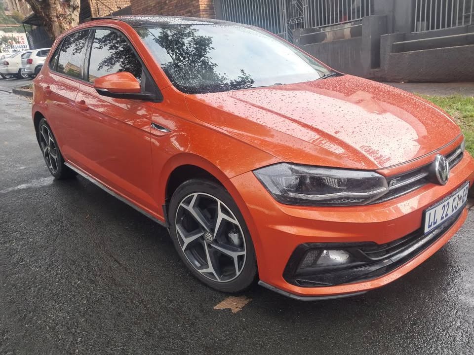 VW polo 8 Tsi 1.0 R line manual 2919service book for sale