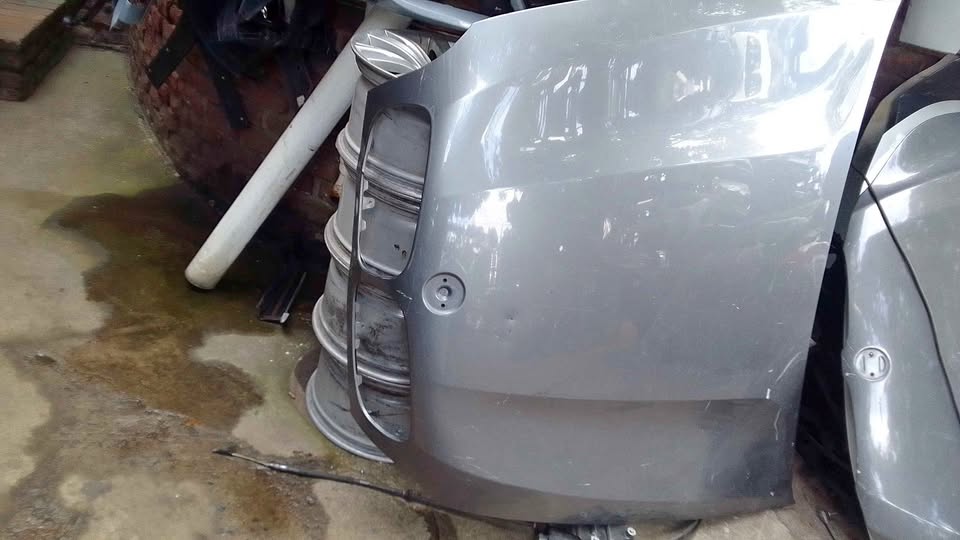 BMW x5 E70 bonnet - Private Seller BMW x5 E70 bonnet - Private Seller