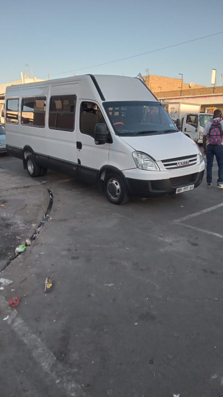 Iveco daily 22seater