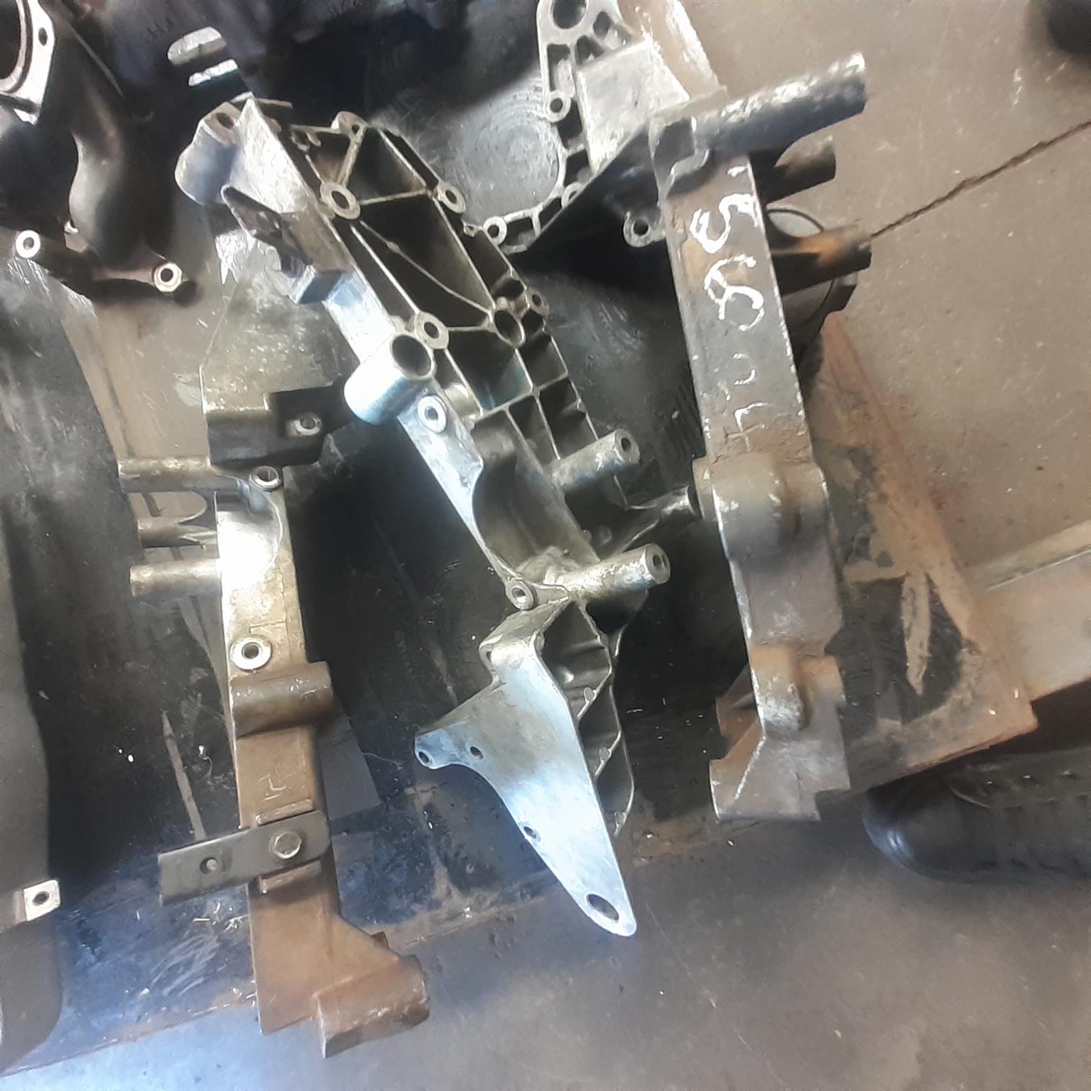VOLVO ENGINE MOUNTING BRACKETS FOR SALE (DELIVERY AVAILABLE COUNTRY WIDE) - Private Seller VOLVO ENGINE MOUNTING BRACKETS FOR SALE (DELIVERY AVAILABLE COUNTRY WIDE) - Private Seller