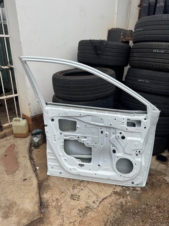 Toyota Corolla Cross Left Front Door - Private Seller