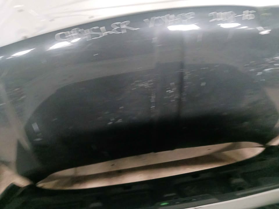 CHRYSLER VOYAGE BONNET 2008-2016 - Private Seller