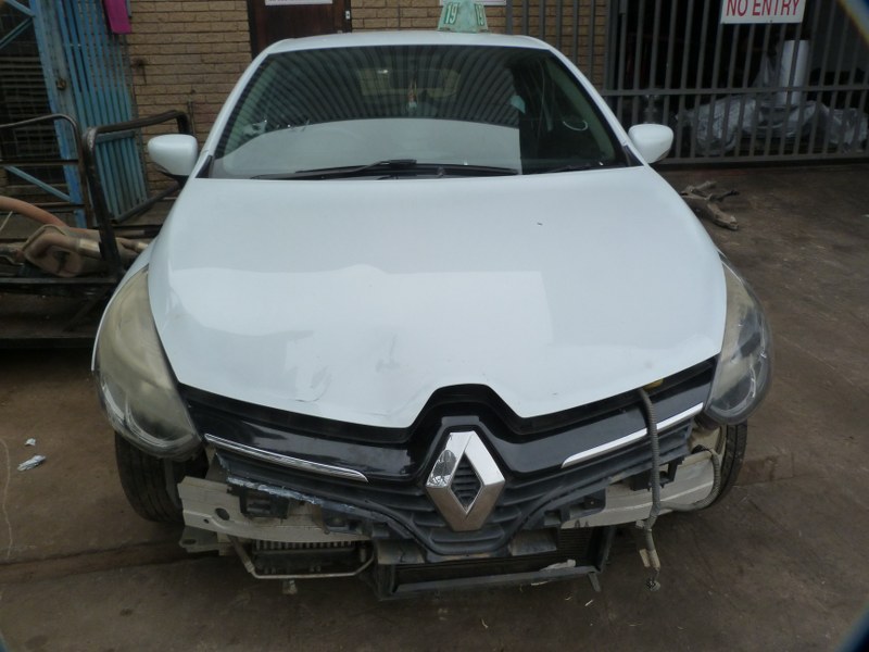Renault Clio IV 900T Manual White - 2018 SPARESBOYZ STRIPPING FOR SPARES - Private Seller Renault Clio IV 900T Manual White - 2018 SPARESBOYZ STRIPPING FOR SPARES - Private Seller