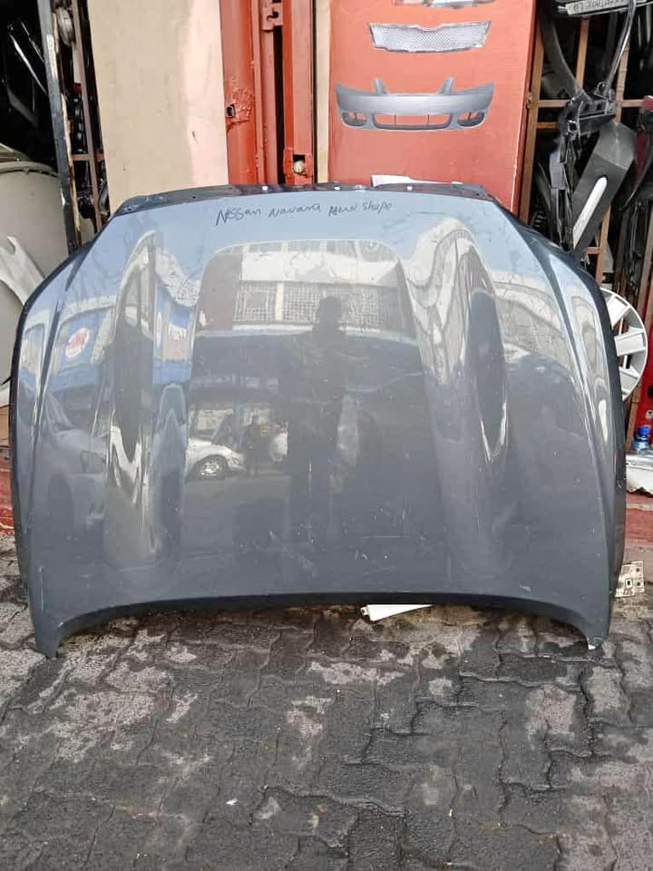 Nissan Navara bonnet (new shape) - Private Seller Nissan Navara bonnet (new shape) - Private Seller