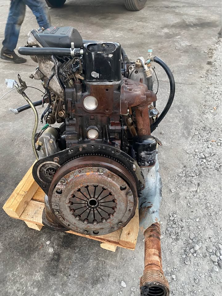 Isuzu KB280 engines for sale complete - Private Seller