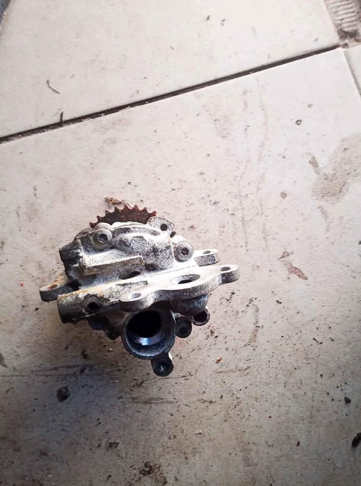 Ford ranger 2.2 Tdci oil pump - Private Seller Ford ranger 2.2 Tdci oil pump - Private Seller