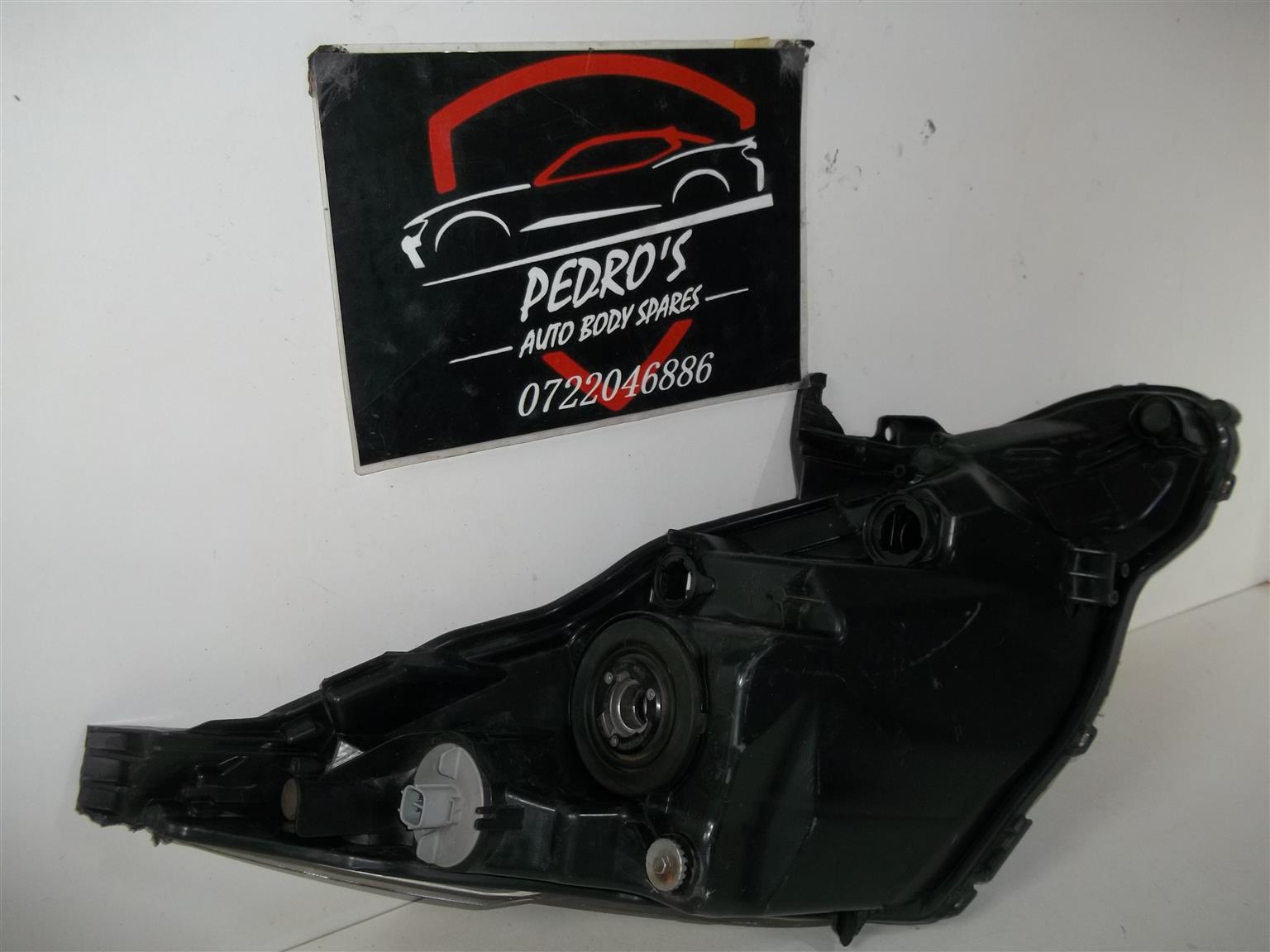 Toyota Aygo left headlight - Private Seller Toyota Aygo left headlight - Private Seller