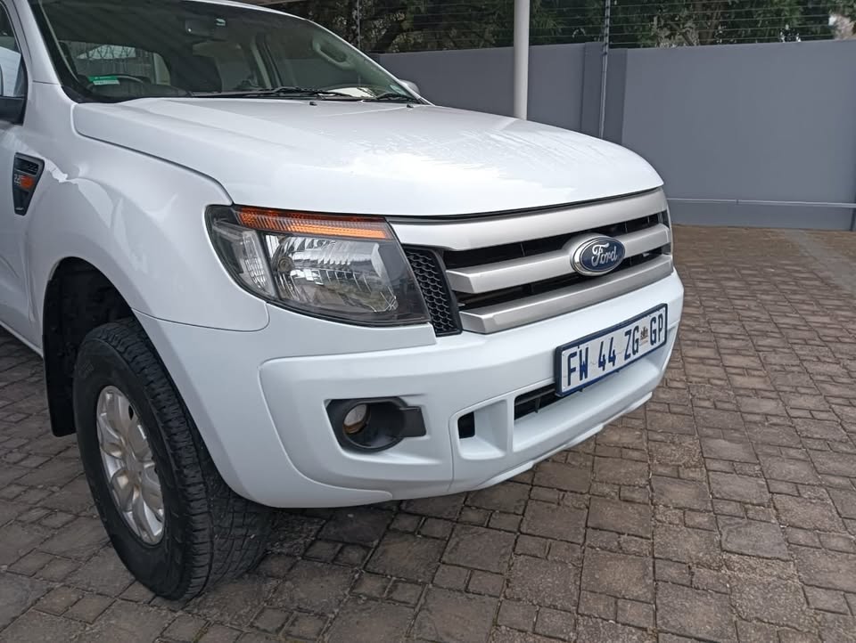 2016 Ford Ranger 2.2 XLS D/C 6 speed manual 4X4 (Service History)