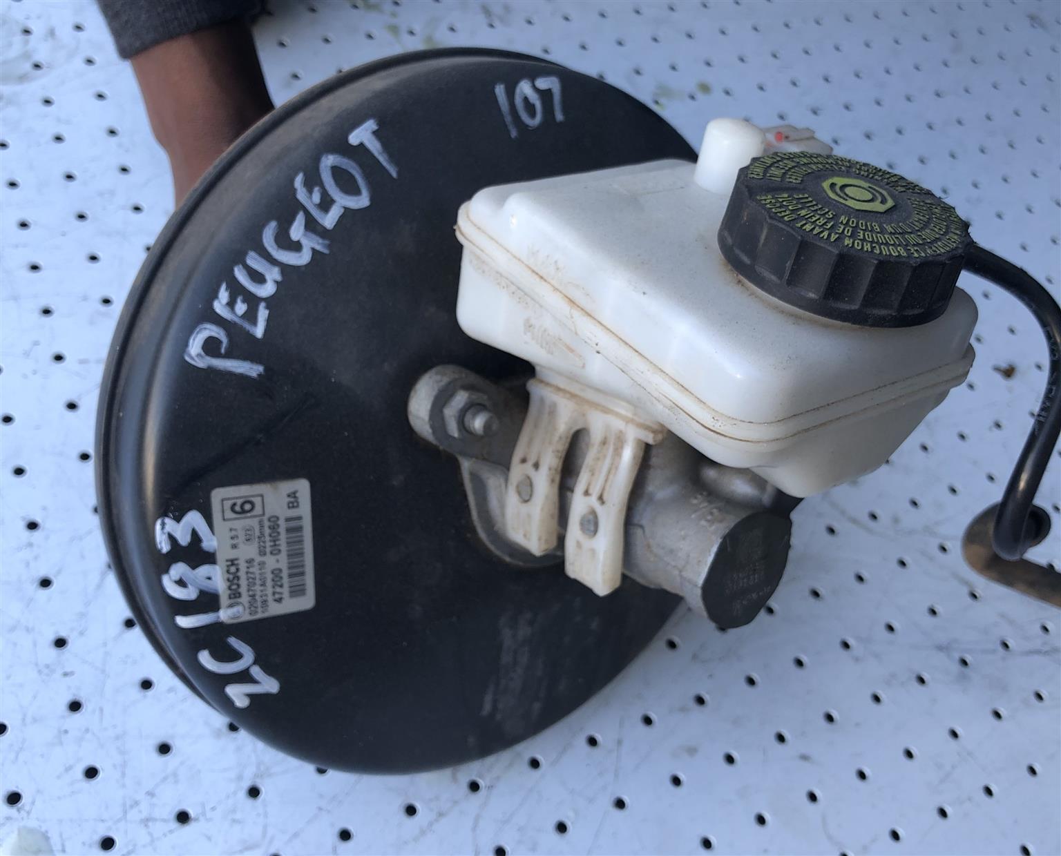 PEUGEOT 107 BRAKE BOOSTER AND MASTER - Private Seller