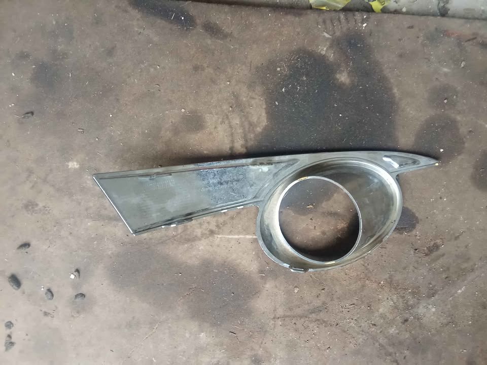 Chevrolet Captiva Left Fog Light Cover - Private Seller