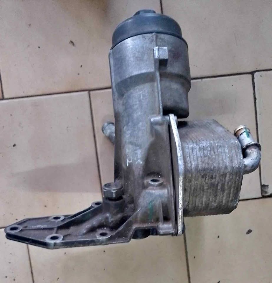 Ford Ranger T6 oiler filter housing