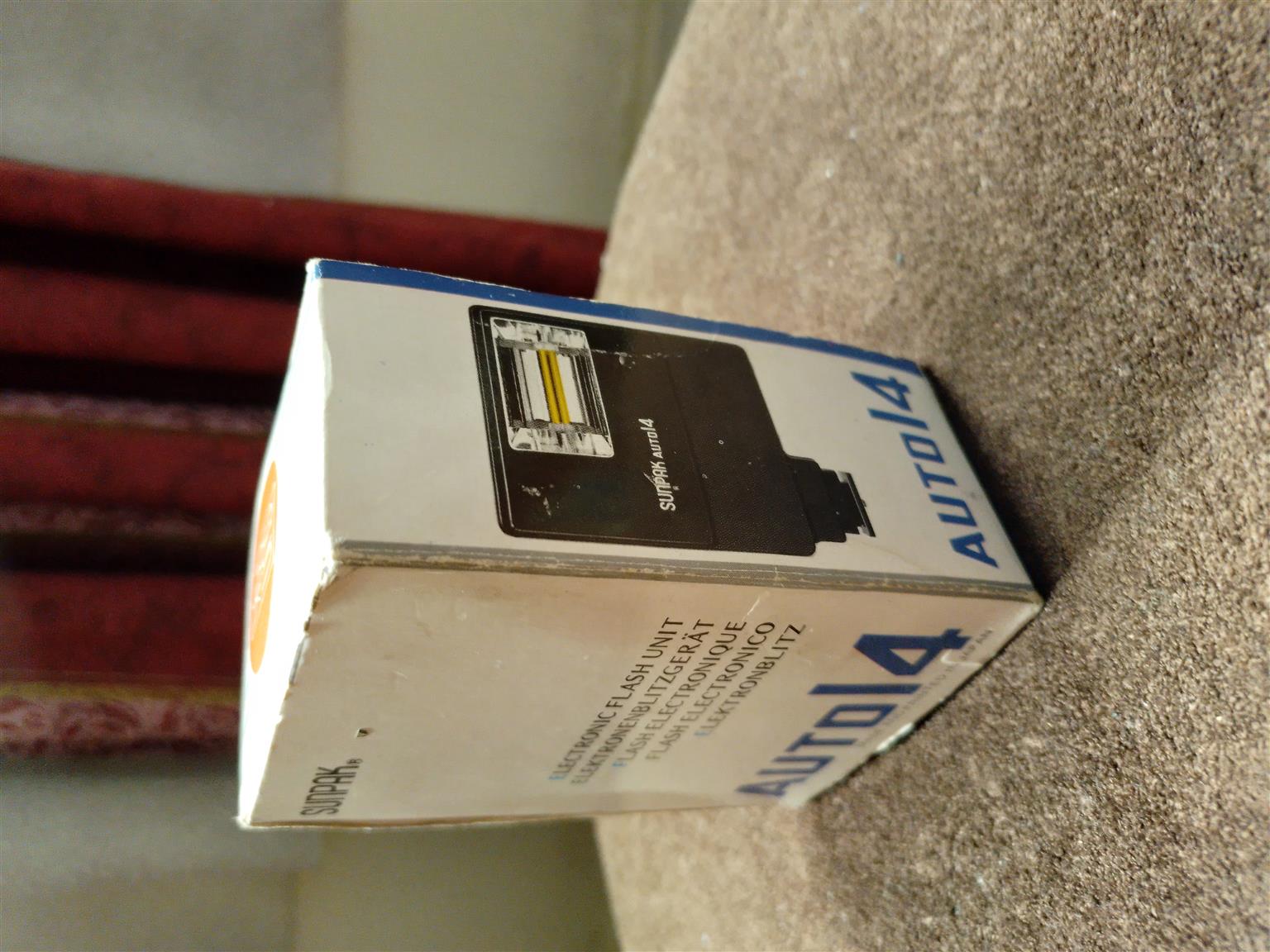 Sunpak Auto 14, Electronic Camera Flash Gun (light)