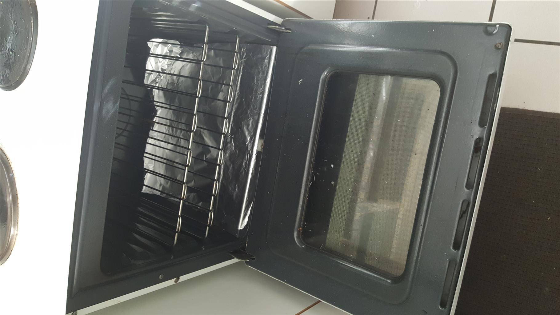 Defy 4 Plate Electric Stove With Warmer Drawer And Free Extractor