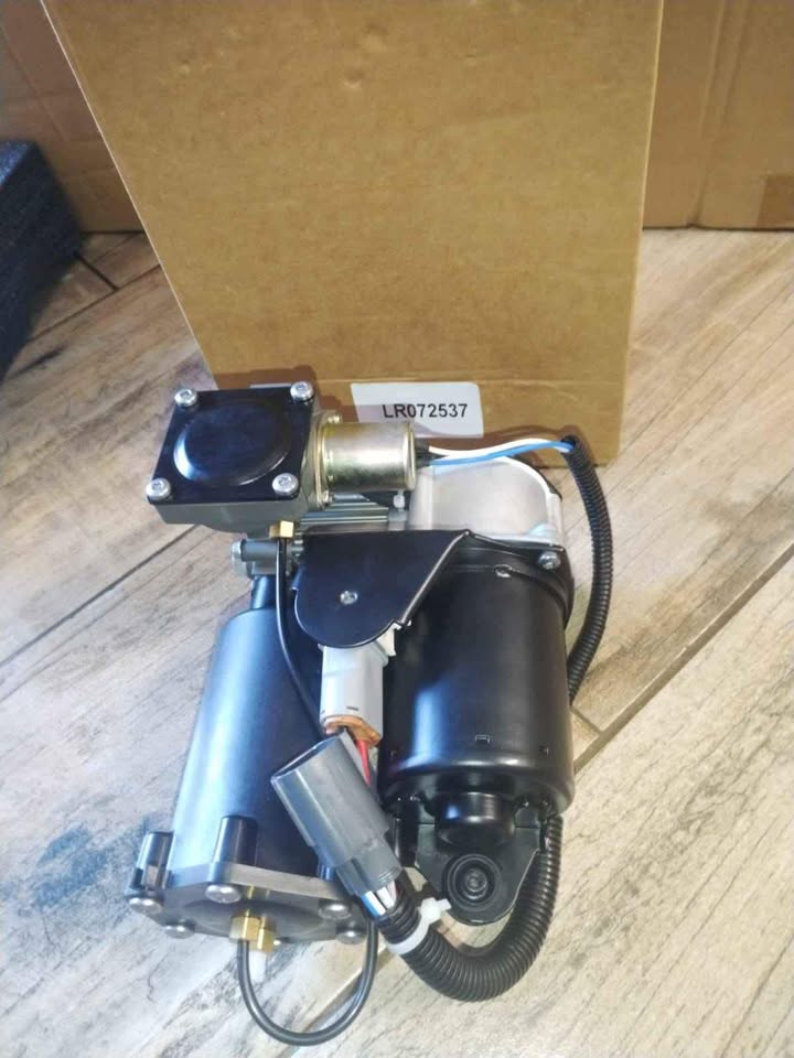 Land Rover Discovery 3/4/ sport air suspension pump - Private Seller
