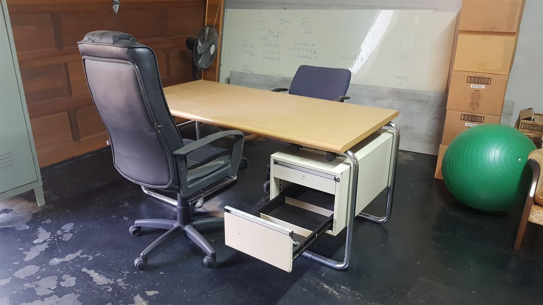 Nice And Sturdy Medium Sized Desk Plus 2 Swivel Chairs For Sale