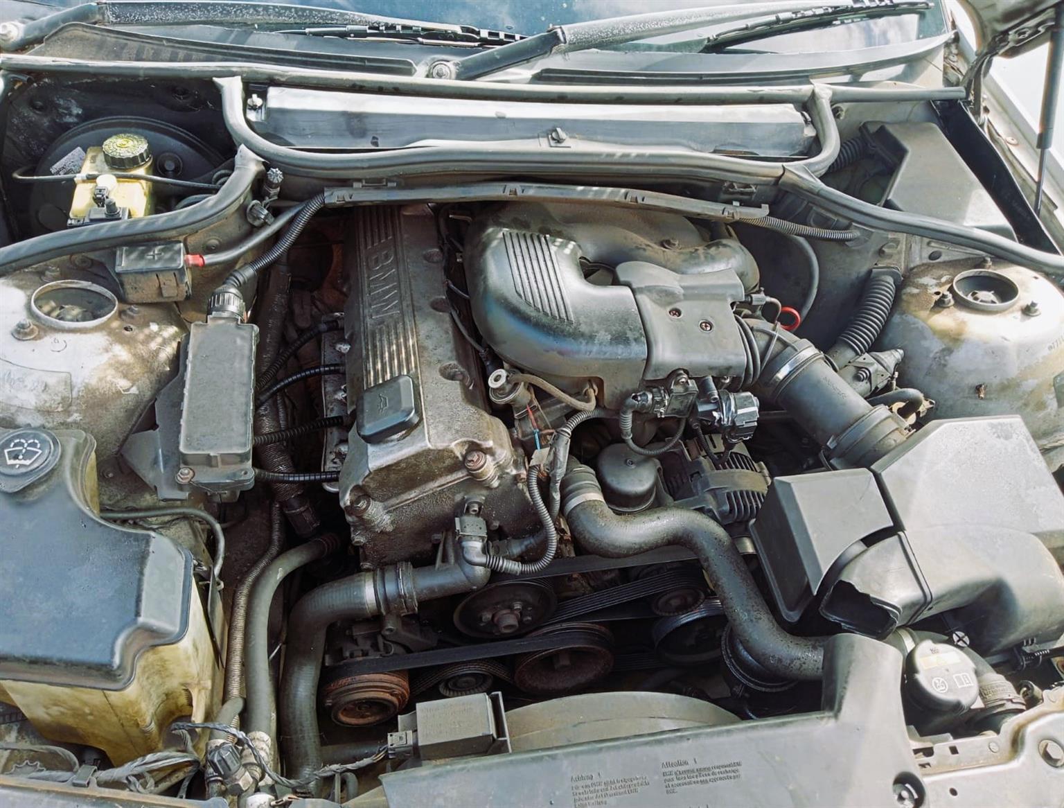 2001 BWM 318i 8valve E36 - Stripping for spares