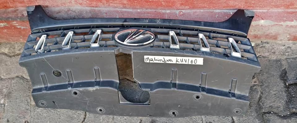 Mahindra KUV100 grille - Private Seller Mahindra KUV100 grille - Private Seller