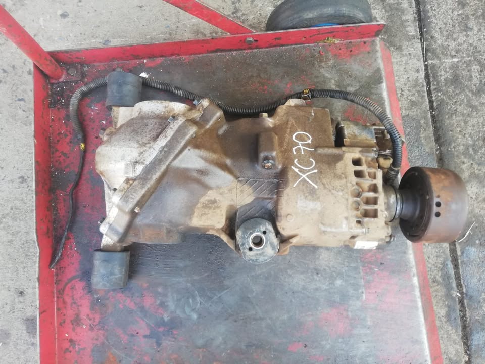 VOLVO XC70 TRANSFER CASE FOR SALE