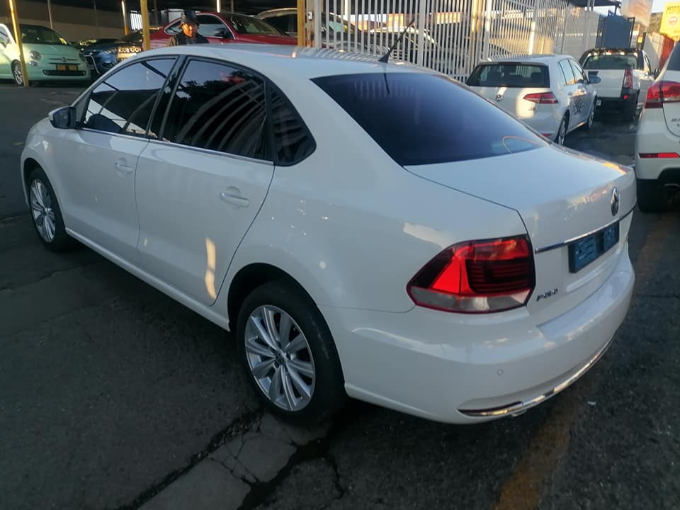 2019 Volkswagen polo 6 1.2 Sedan Comfortline Spare key and service book reserve Camera