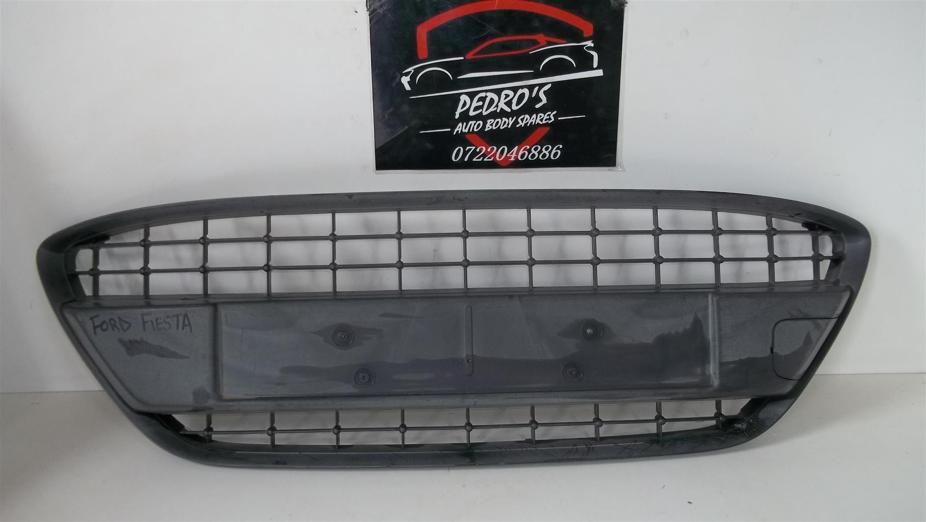 Ford Fiesta grille - Private Seller Ford Fiesta grille - Private Seller