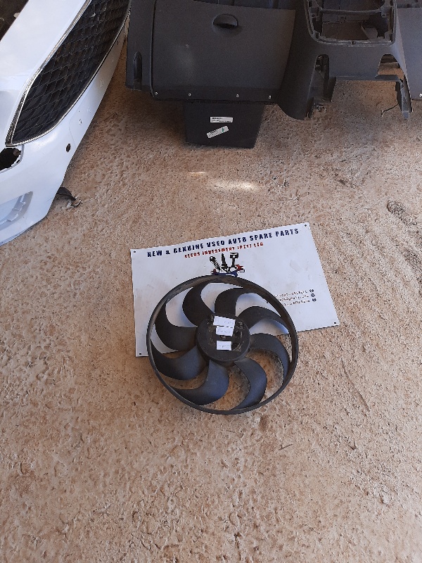 Renault Radiator fan - Private Seller Renault Radiator fan - Private Seller