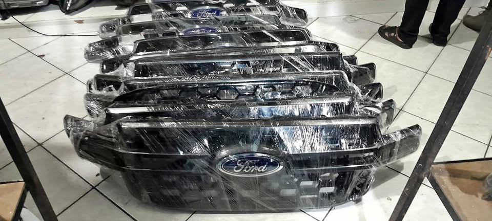 FORD RANGER T9 GRILL 2023 - Private Seller