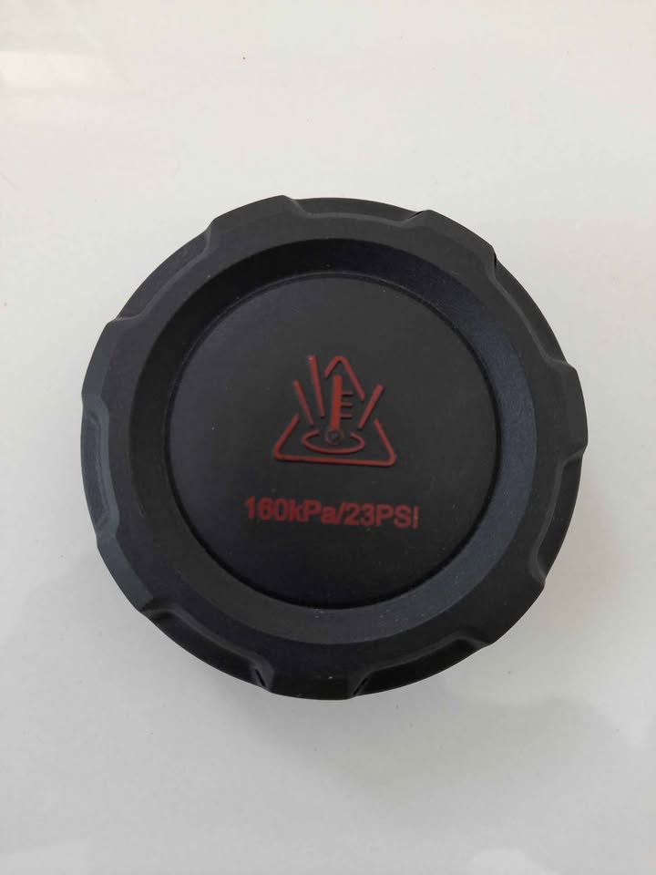 VW POLO  VIVO BRAND NEW NEW SPEC WATER BOTTLE CAPS FORSALE