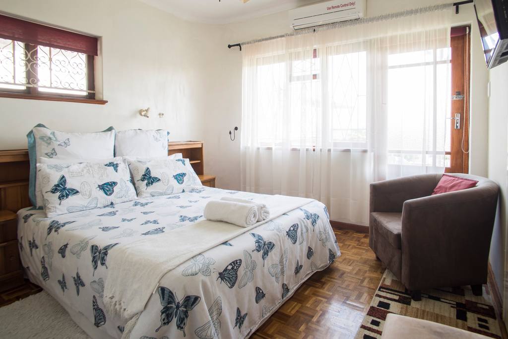 Room or flat  furnish Vredehoek walking distance to Cape Town centre