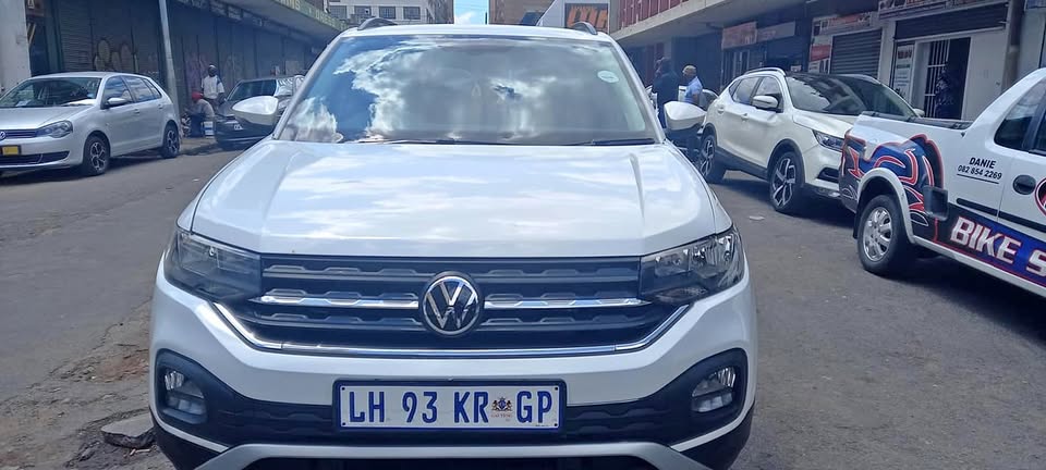 2023 VW T-CROSS 1.0 PETROL, MANUAL TRANSMISSION, WHITE COLOUR, MILEAGE