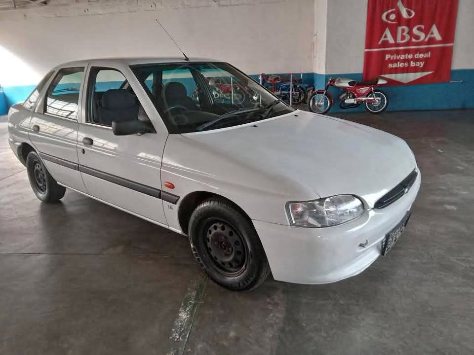 1996 Ford Escort GL 16V  Ford GL