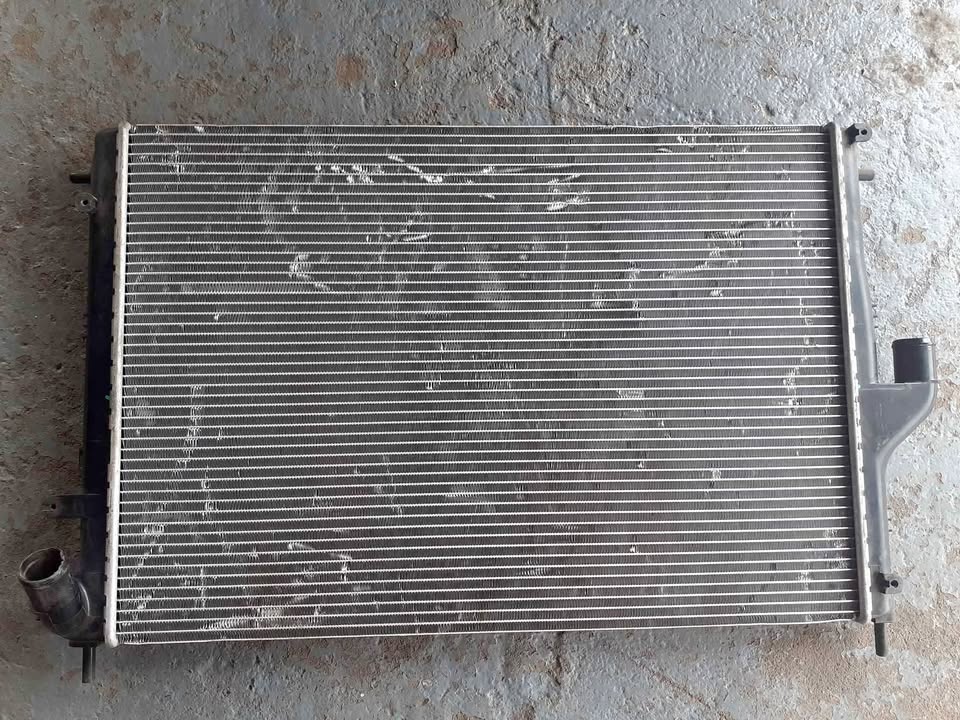 Nissan Np200 1.5DCi 1.6 petrol Radiator - Private Seller Nissan Np200 1.5DCi 1.6 petrol Radiator - Private Seller