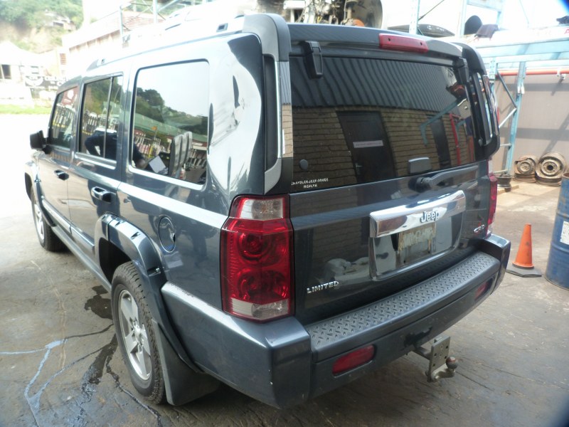 Jeep Commander 3.0 CRD LTD AT Navy - 2007 STRIPPING FOR SPARES - Private Seller Jeep Commander 3.0 CRD LTD AT Navy - 2007 STRIPPING FOR SPARES - Private Seller